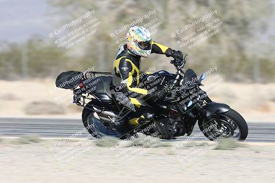 media/Dec-01-2025-Moto Forza (Mon) [[2daa91e15f]]/3-Beginner Group/Session 2 (Turn 7 Inside Pans)/